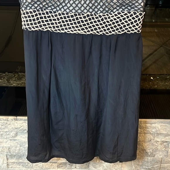 Chloe Oliver party dress with open back gray and beige size Medium - Picture 6 of 10